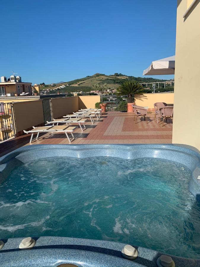 Hotel Bahia سان بنيديتّو ديل ترونتو المظهر الخارجي الصورة