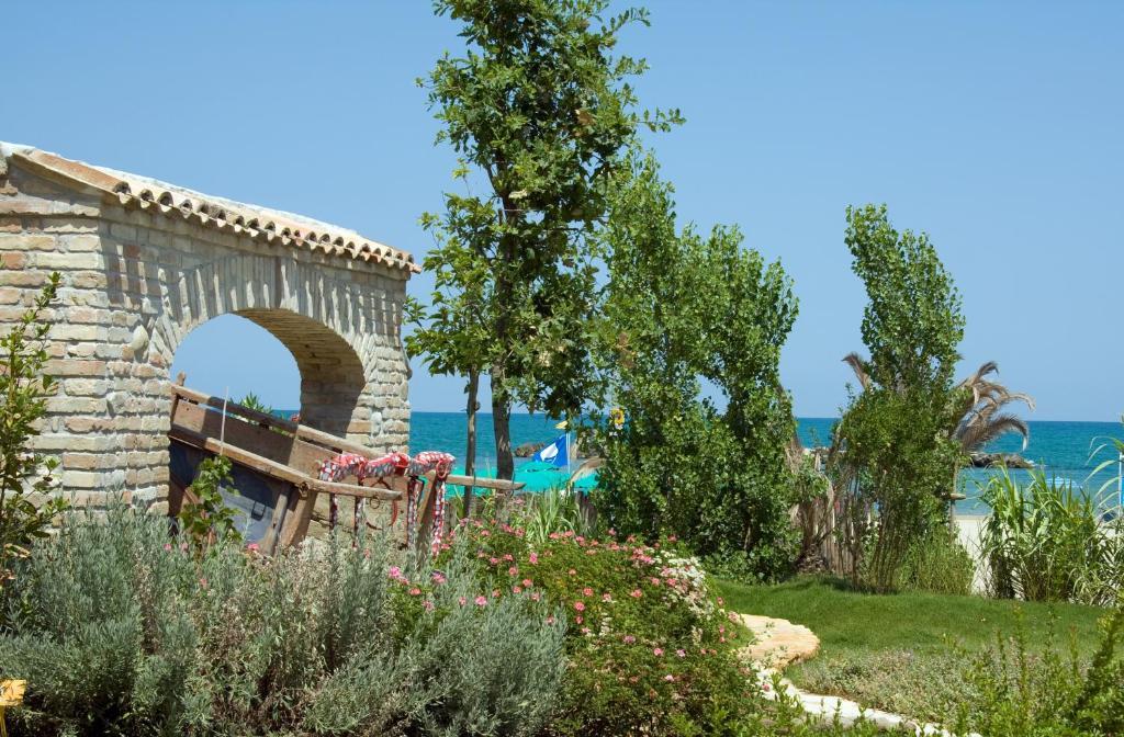 Hotel Bahia سان بنيديتّو ديل ترونتو المظهر الخارجي الصورة